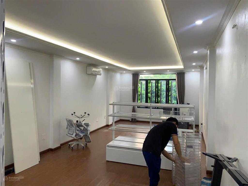 Chính chủ cho thuê nhà 7 tầng, thang máy, tại trần quốc hoàn  dịch vọng hậu  cầu giấy.