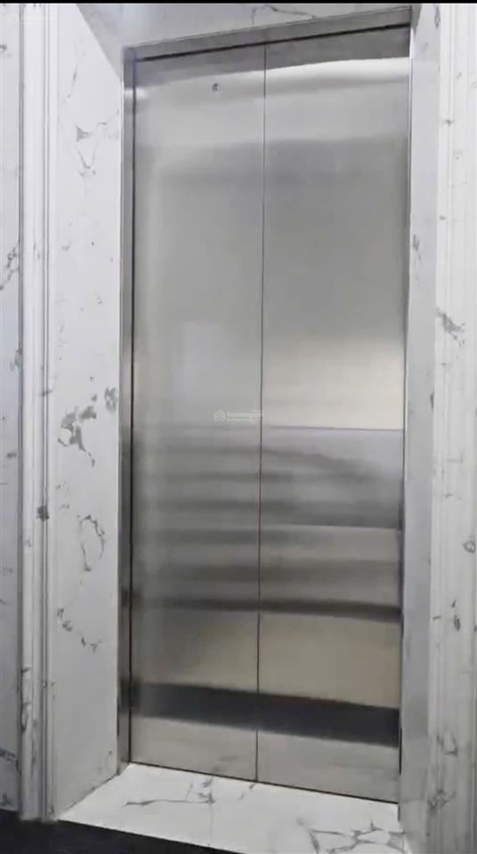 Chính chủ cho thuê nhà 7 tầng tại nguyễn khánh toàn  cầu giấy. thang máy