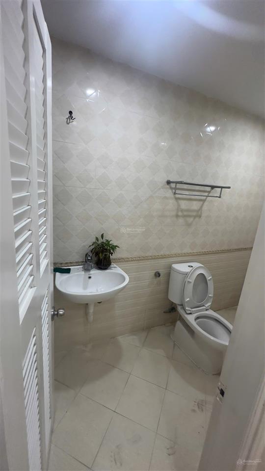Chính chủ cho thuê liền kề 100m x 4 tầng, mt 6 mét, giá 35 triệu,