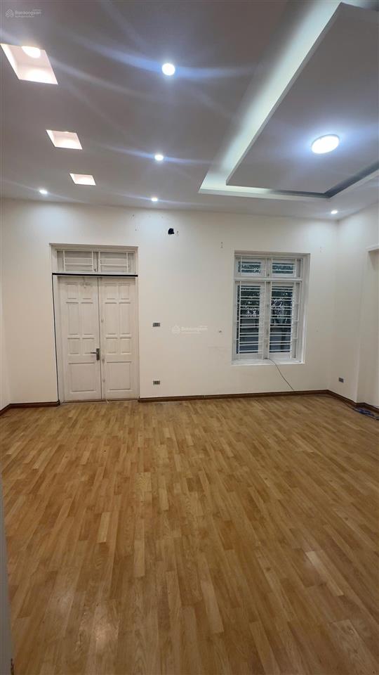 Chính chủ cho thuê liền kề 100m x 4 tầng, mt 6 mét, giá 35 triệu,