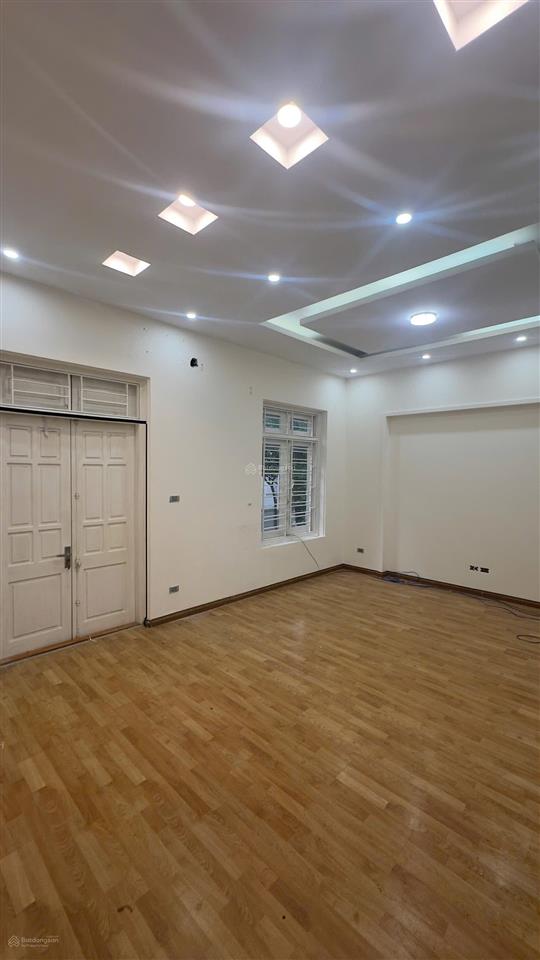 Chính chủ cho thuê liền kề 100m x 4 tầng, mt 6 mét, giá 35 triệu,