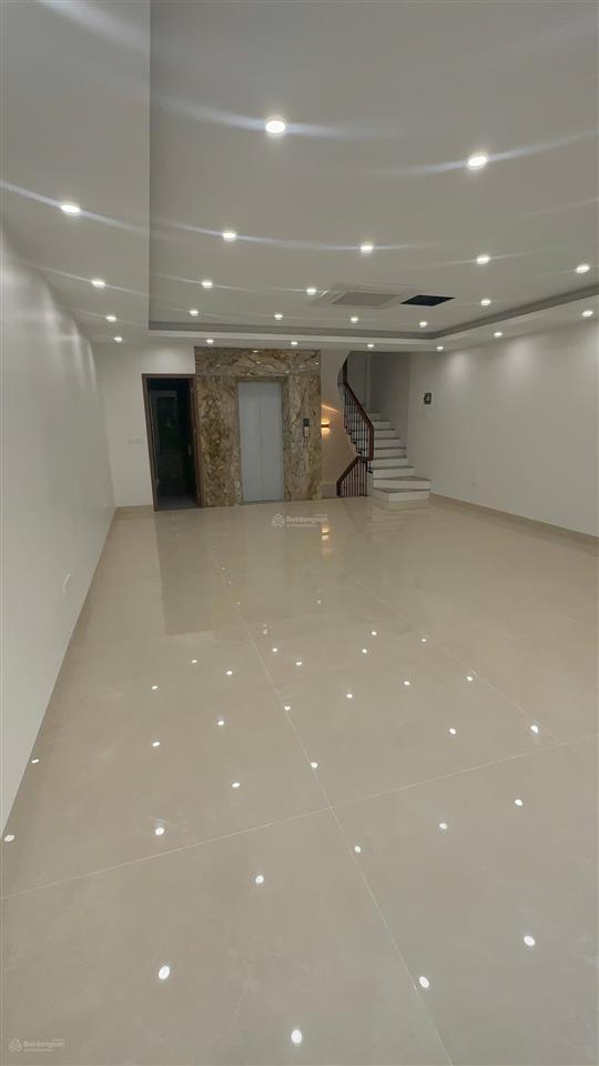 Chính chủ cho thuê nhà 5 tầng, thang máy, 90m2 thông sàn tại nguyễn chánh, cầu giấy