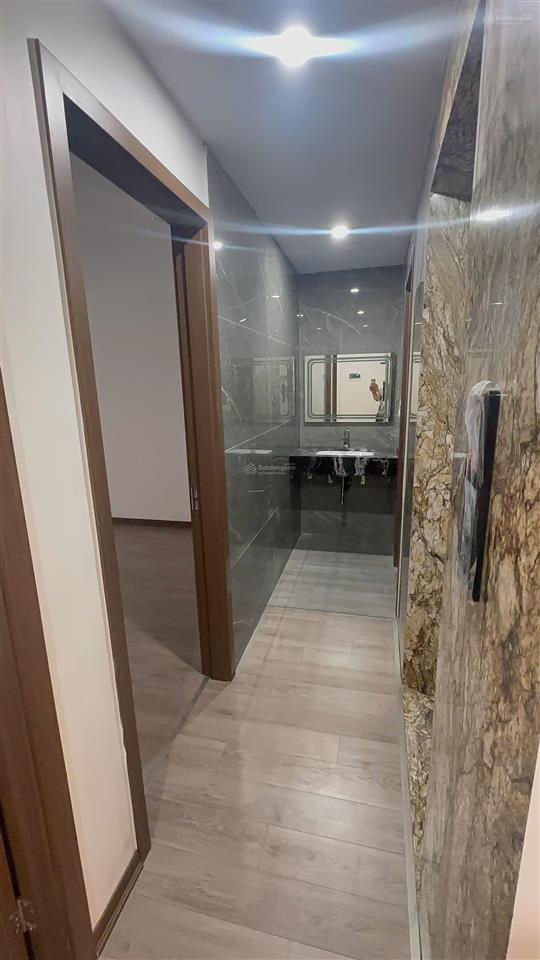 Chính chủ cho thuê nhà 5 tầng, thang máy, 90m2 thông sàn tại nguyễn chánh, cầu giấy