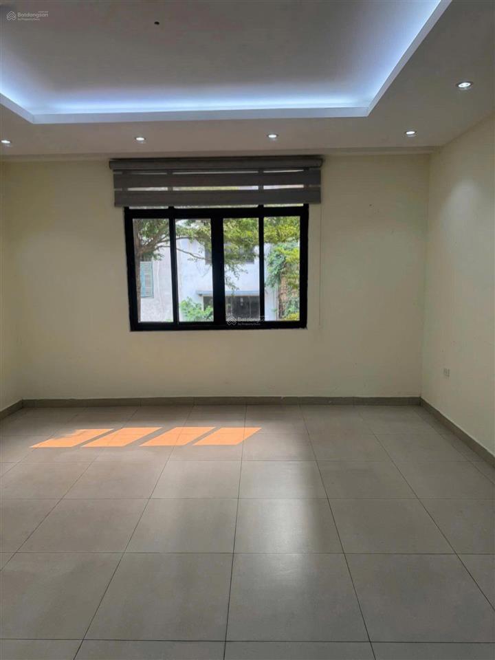 Chính chủ cho thuê nhà riêng 5 tầng kinh doanh tại vũ phạm hàmtrung hòacầu giấy