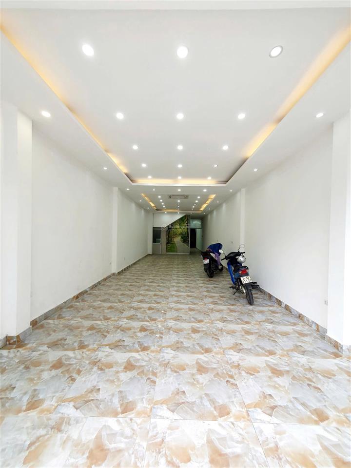 Cho thuê nhà riêng 6 tầng, thang máy tại hoàng quốc việt, nghĩa đô, cầu giấy