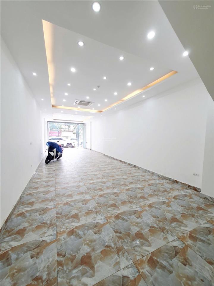 Cho thuê nhà riêng 6 tầng, thang máy tại hoàng quốc việt, nghĩa đô, cầu giấy