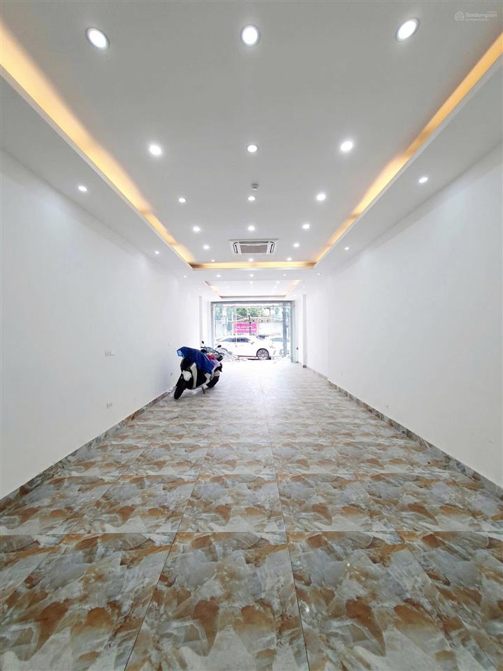 Cho thuê nhà riêng 6 tầng, thang máy tại hoàng quốc việt, nghĩa đô, cầu giấy