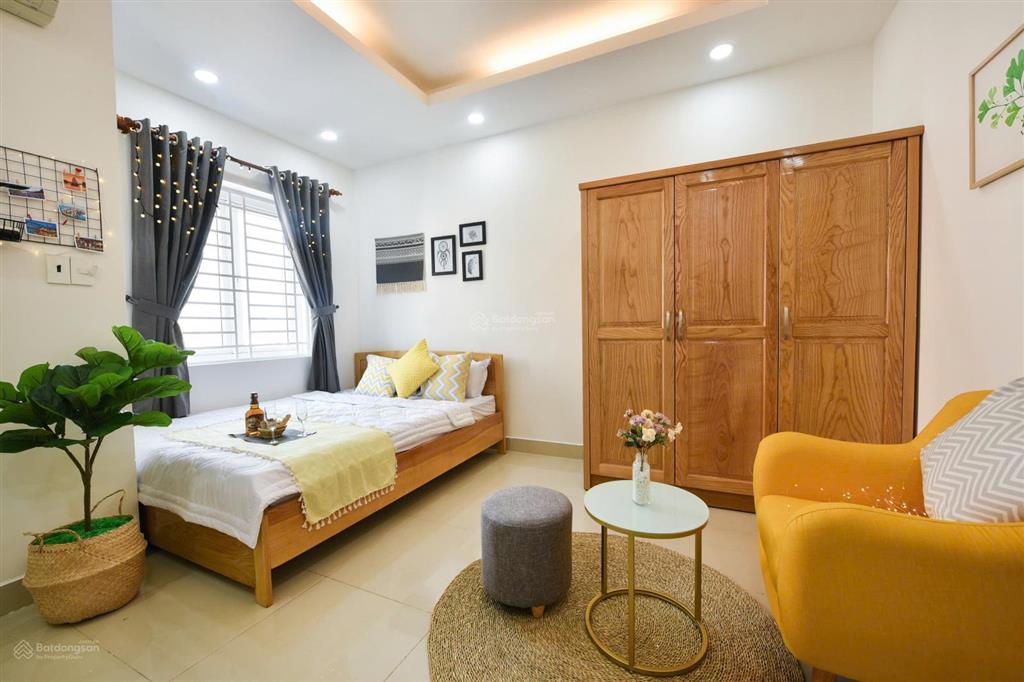 Căn hộ cho thuê ngay trần hưng đạo quận 1, thang máy  máy giặt riêng, ban công