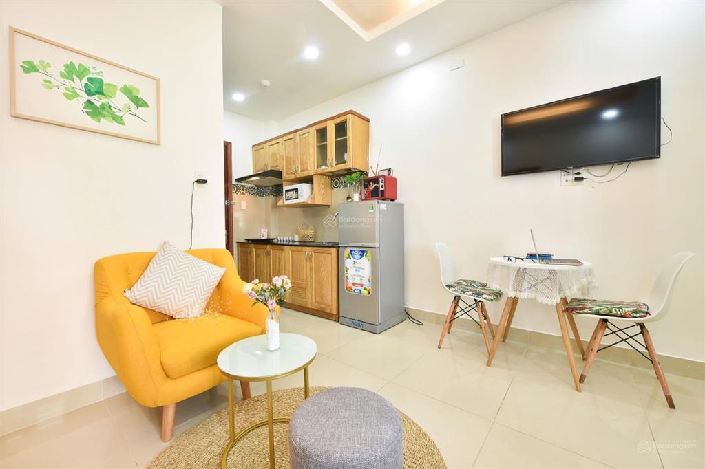 Căn hộ cho thuê ngay trần hưng đạo quận 1, thang máy  máy giặt riêng, ban công