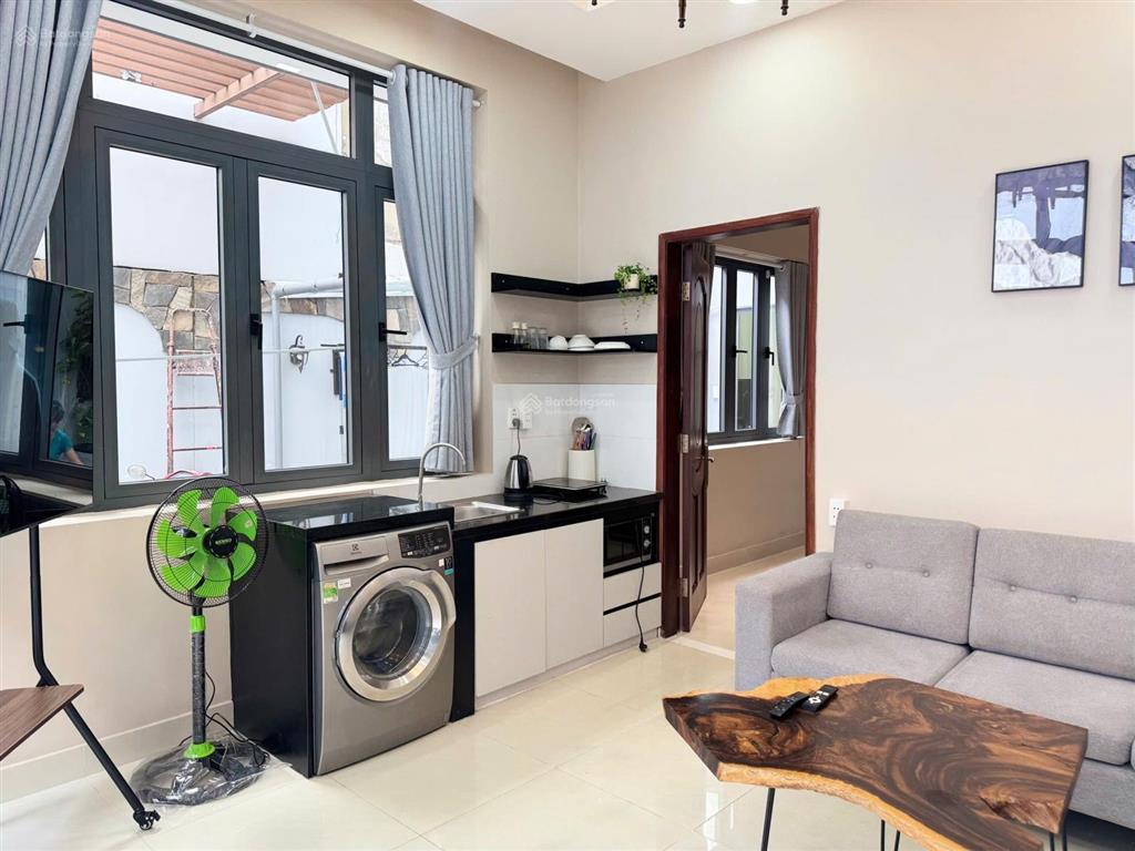 Căn hộ 1 phòng ngủ cao cấp ngay trần đình xu, quận 1, máy giặt riêng, gần bùi viện, chợ bến thành