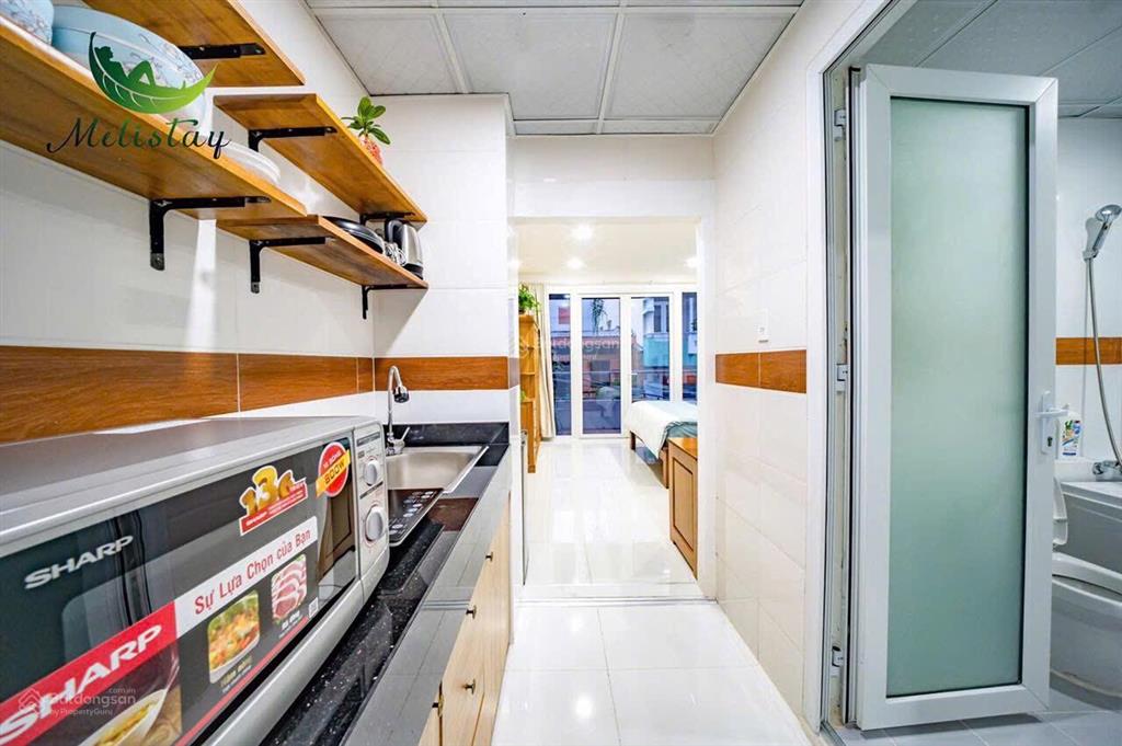 Căn hộ cho thuê ngay ký con, quận 1, thang máy, ban công  nhà sạch đẹp, gần chợ bến thành, metro