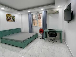 Căn hộ 1 phòng ngủ cho thuê ngay phạm ngọc thạch quận 3, thang máy, máy giặt riêng, gần hồ con rùa