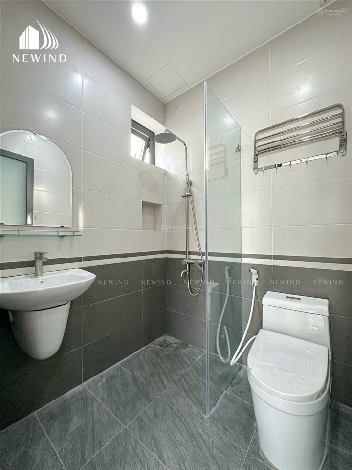 Căn hộ ban côngtiện nghifull nội thấtgiá tốt ngay vạn hạnh mall