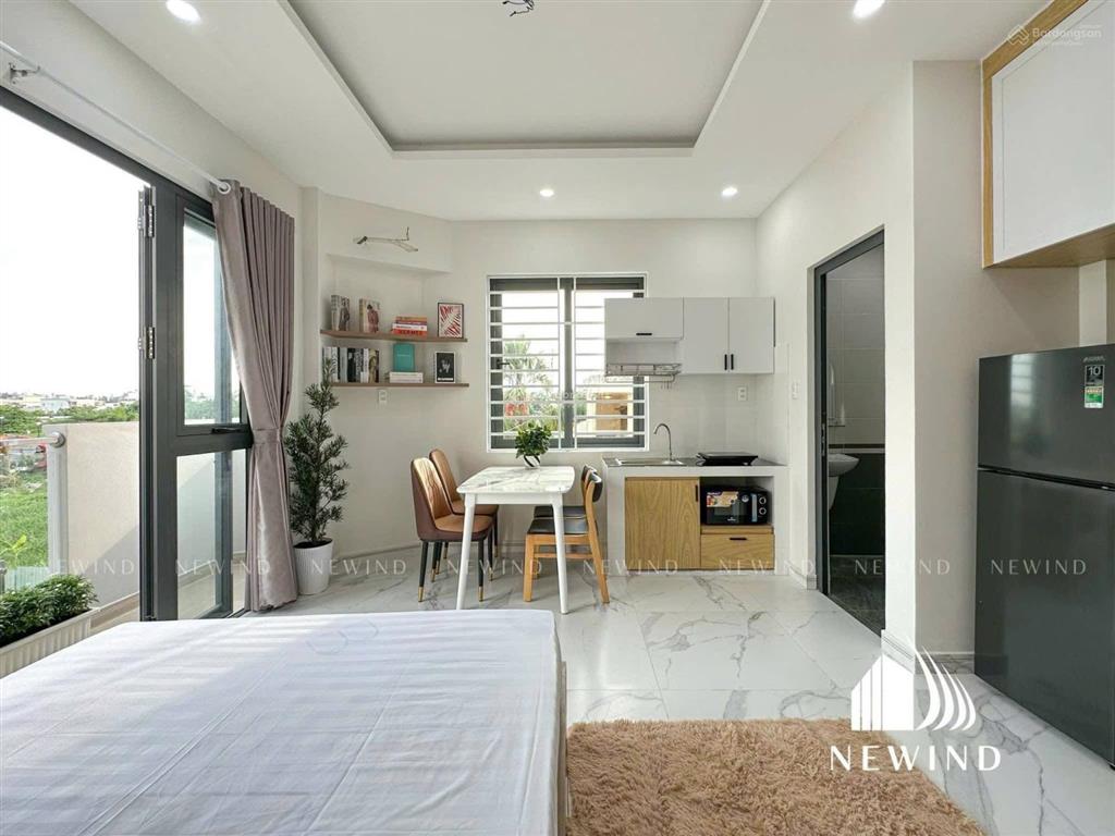 Căn hộ ban côngtiện nghifull nội thấtgiá tốt ngay vạn hạnh mall