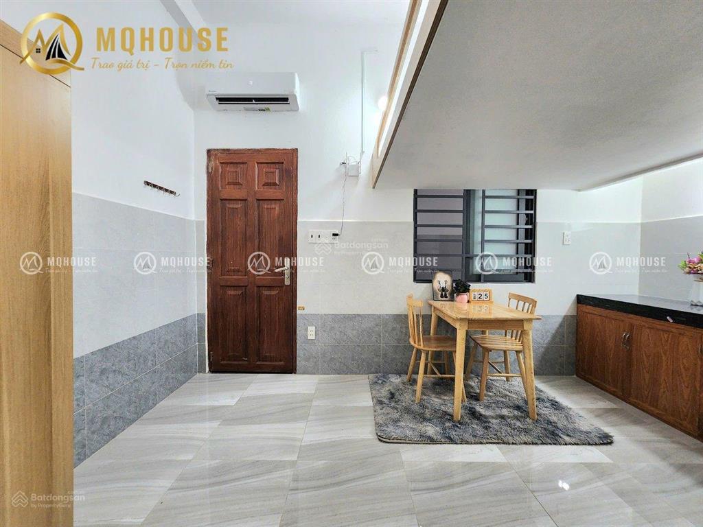 Phòng trọ có gác, full nội thất, an ninh, sạch sẽ, rộng 30m2 ngay công viên hoàng văn thụ