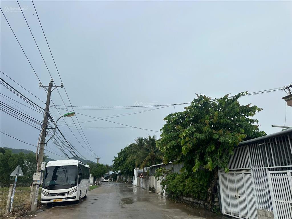 Đất thổ cư nam nha trang đường chính rộng 20m hơn 3 tỷ  gần làng đại học  sungroup