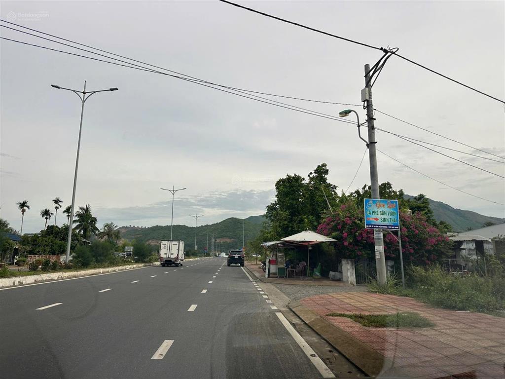 Lô đất góc 2 mặt tiền tây nha trang 81.9m2 bám đường 15.85m đường ô tô 7 chỗ thông d30  2.9 tỷ