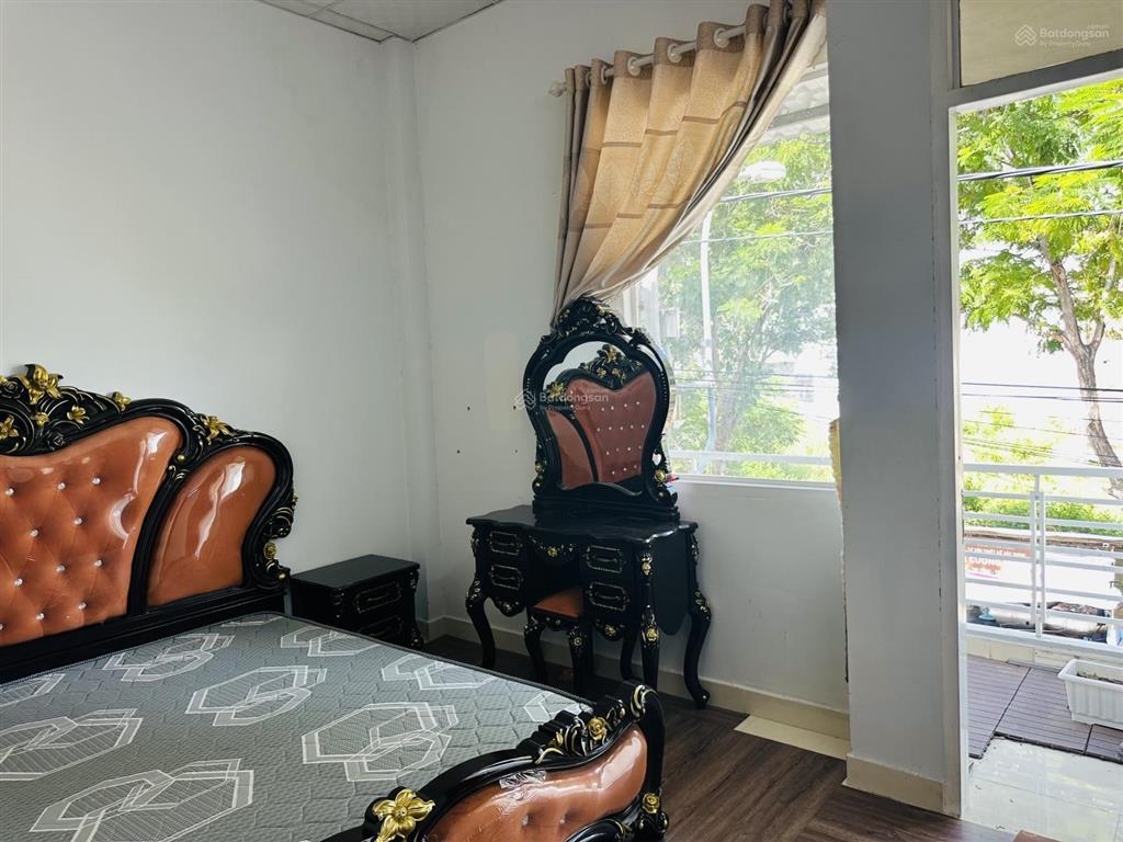 Bán nhà đẹp full giá rẻ trên thị trường khu tái định cư đất lành