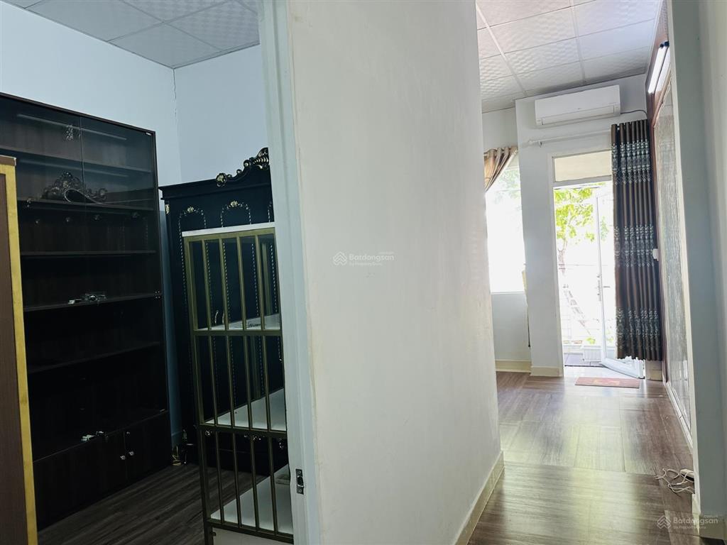 Bán nhà đẹp full giá rẻ trên thị trường khu tái định cư đất lành