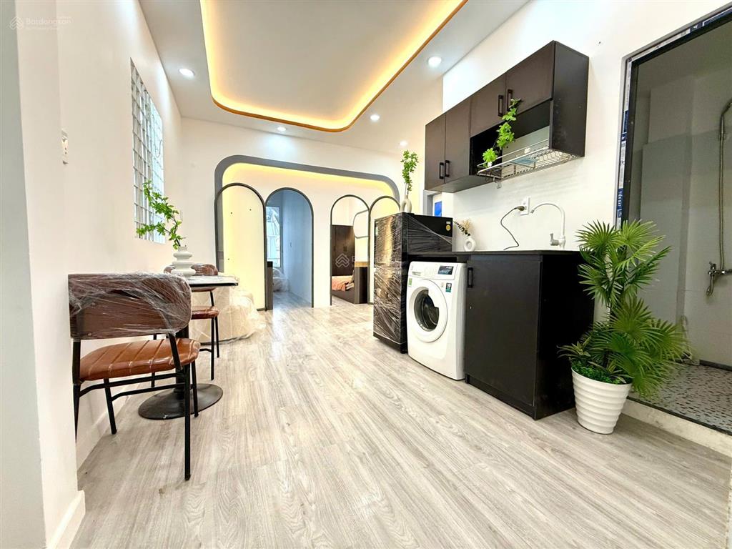 Vibe chill 2pn ban công mới 100%  siêu đẹp  ngay chợ phạm văn hai  tân bình