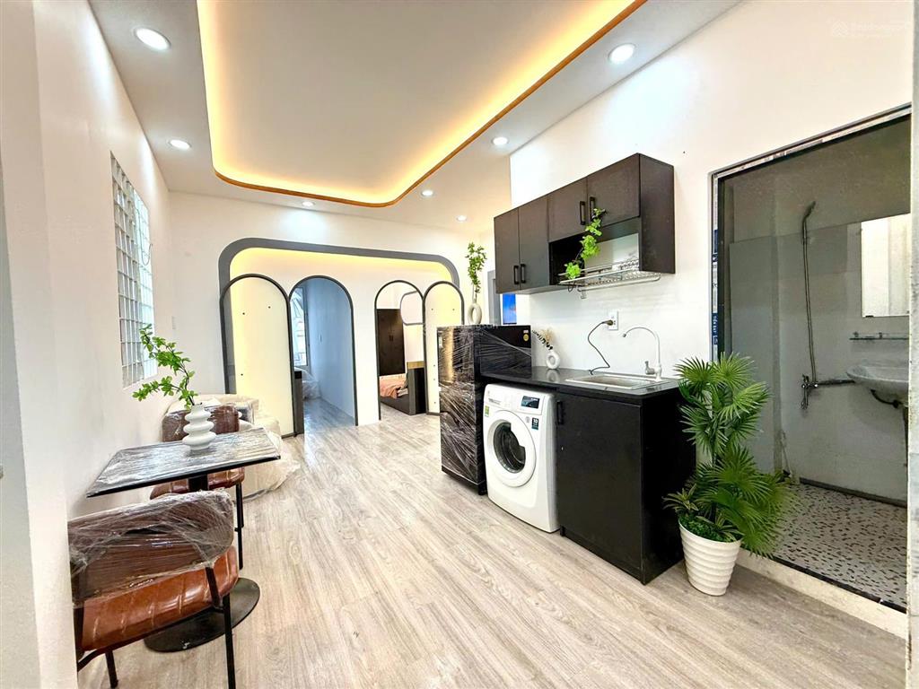 Vibe chill 2pn ban công mới 100%  siêu đẹp  ngay chợ phạm văn hai  tân bình