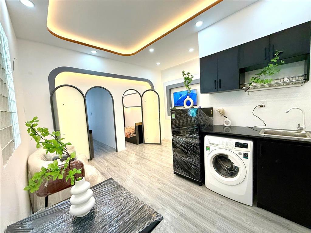 Vibe chill 2pn ban công mới 100%  siêu đẹp  ngay chợ phạm văn hai  tân bình