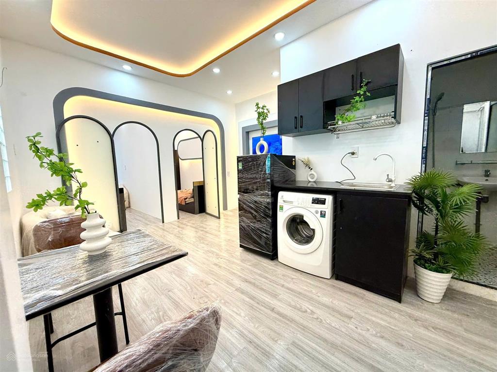 Vibe chill 2pn ban công mới 100%  siêu đẹp  ngay chợ phạm văn hai  tân bình