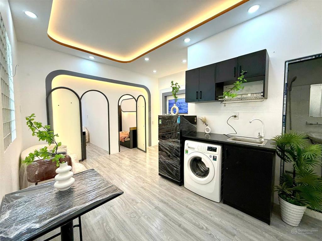 Vibe chill 2pn ban công mới 100%  siêu đẹp  ngay chợ phạm văn hai  tân bình
