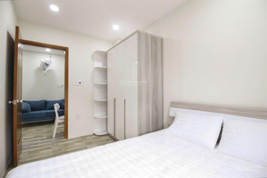 Căn hộ 2 phòng ngủ cao cấp xịn xò gần sân bay cửa sổ  vòng xoay lăng cha cả tân bình