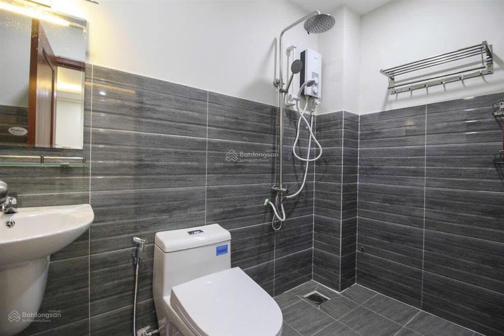 Căn hộ 2 phòng ngủ cao cấp xịn xò gần sân bay cửa sổ  vòng xoay lăng cha cả tân bình