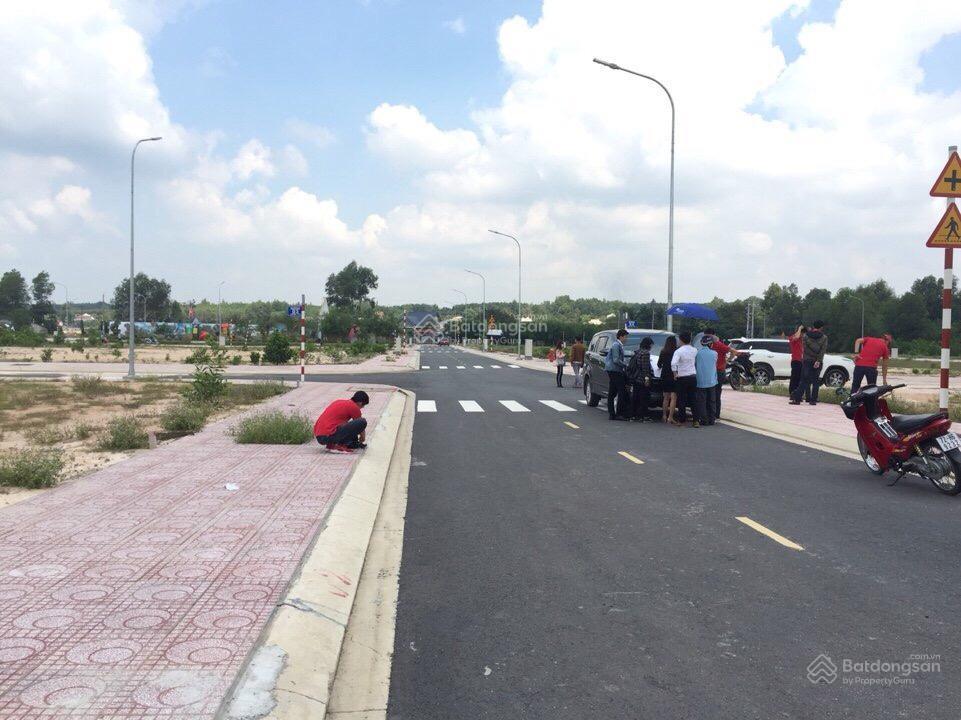 Bán gấp! lô góc đẹp nhất khu dầu giây  gần kcn, cách nút giao cao tốc chỉ 2km, shr