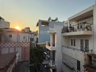 Quận 3 6 tỷ 3 tầng 32 m2 2pn, 3 wc