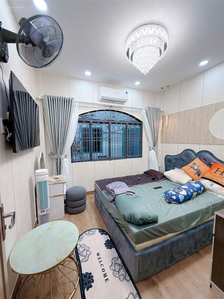 Nhà riêng cho gia đình trẻ 4 tầng, bê tông cốt thép, 2 pn 3 wc, 20m2 nhỉnh 3 tỷ, p. nhiêu lộc.