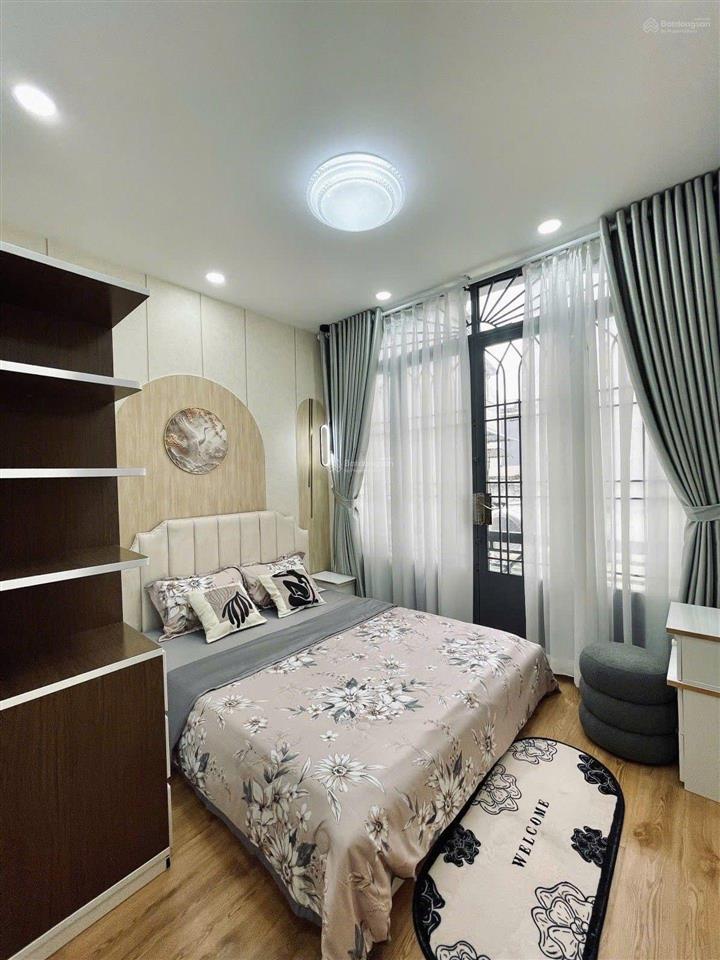 Nhà riêng cho gia đình trẻ 4 tầng, bê tông cốt thép, 2 pn 3 wc, 20m2 nhỉnh 3 tỷ, p. nhiêu lộc.