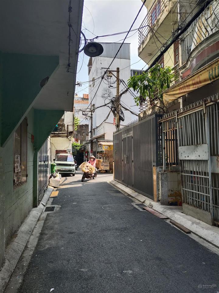 Bán nr hxh cmt8 40m2 3 tầng nhỉnh 6 tỷ.