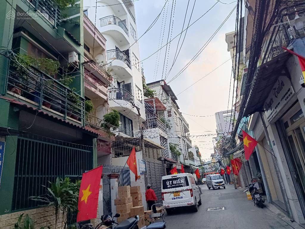 Bán nr hxh cmt8 40m2 3 tầng nhỉnh 6 tỷ.