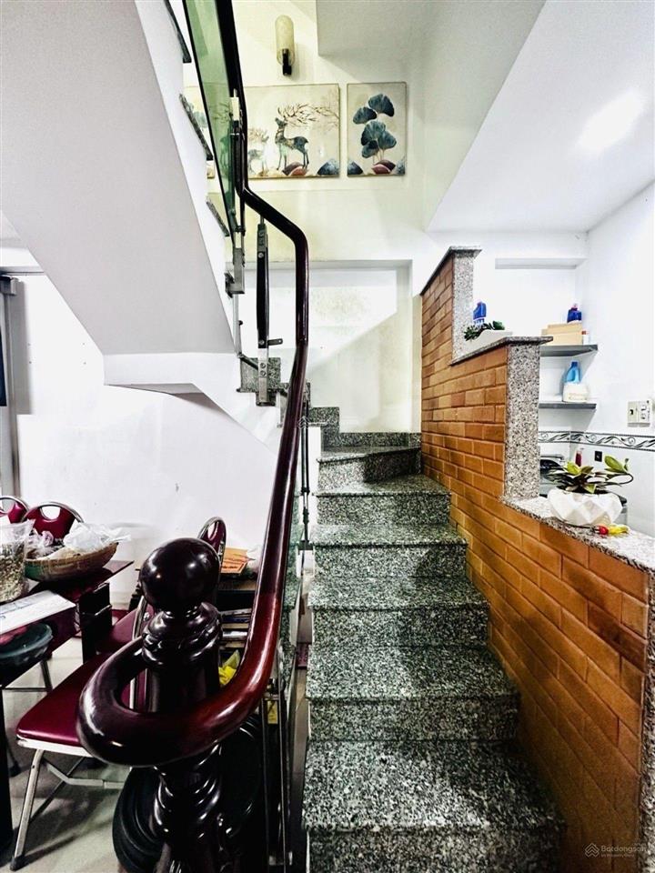 Bán nhà chợ phạm văn hai, 4 tầng 5pn, 46m2 nhỉnh 7 tỷ.