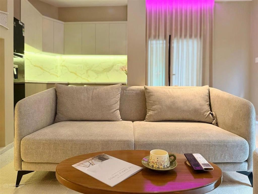 Bán nhà btct lạc long quân, hxh 4.4x15 vuông a4 2 tầng 70m2 nhỉnh 8 tỷ