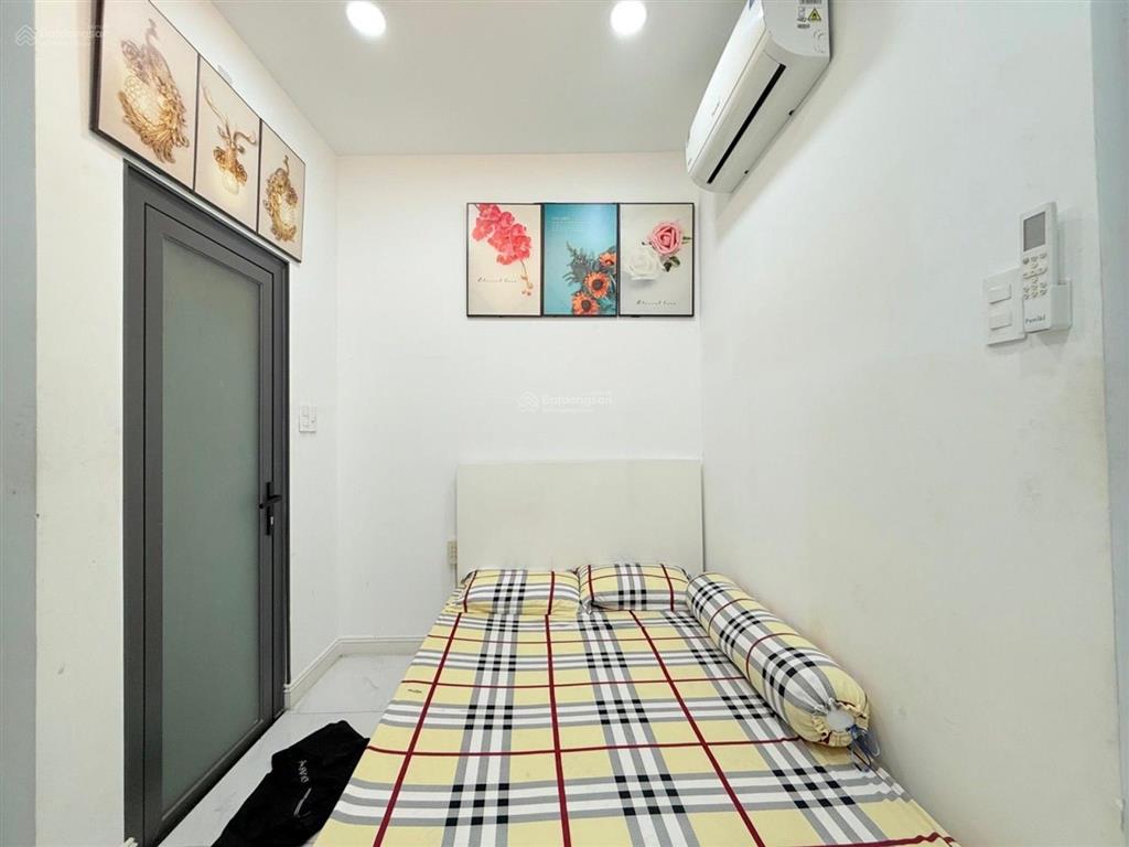 Bán nhà riêng 2 tầng 33m2 trường sa nhỉnh 4 tỷ