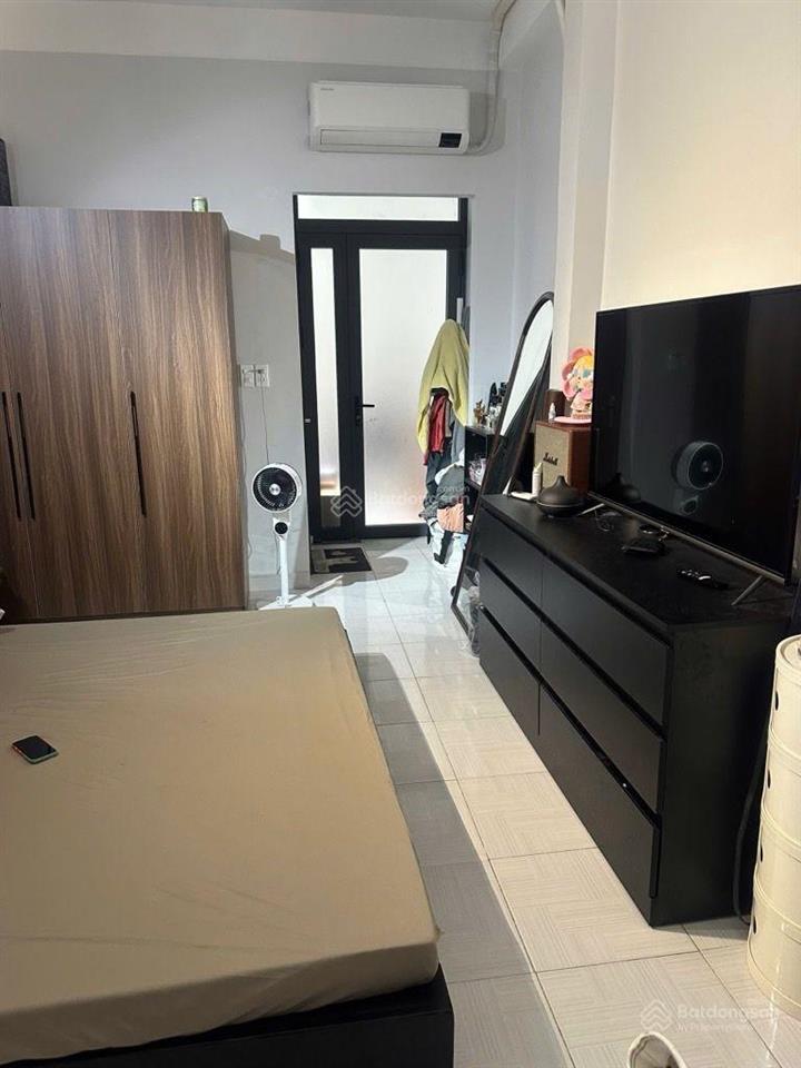 Gần mt cmt8 2 tầng, 2 pn (có thể cải tạo thêm), gần 36 m2, kd tốt giá 5 tỷ tl.