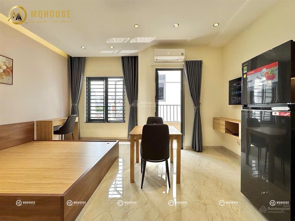 Studio ban công, máy giặt riêng, tách bếp, full nội thất cao cấp ngay go! thoại ngọc hầu