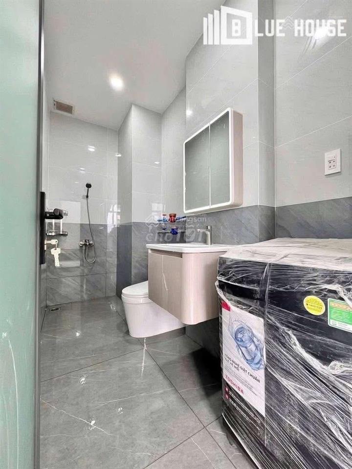Căn hộ 1pn ban công, máy giặt riêng, full nội thất cao cấp ngay thoại ngọc hầu, thang máy tận phòng