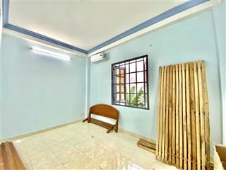 Cho thuê phòng 3tr2 sẵn máy lạnh tại bến xe xe q8 di chuyển qua các quận trung tâm dễ dàng