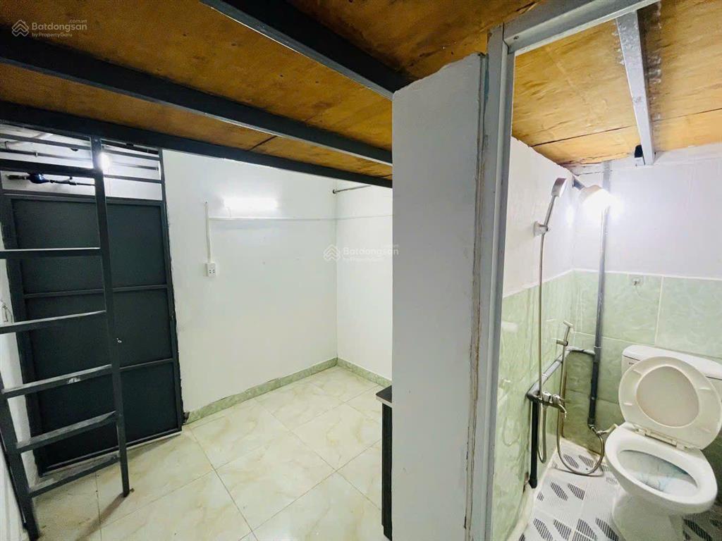 Cho thuê trọ 2tr6 có gác sẵn bếp tại đường mạc vân q8