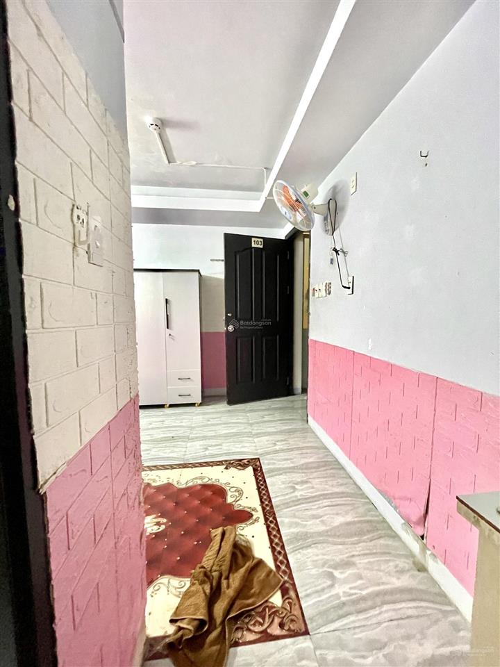 Cho thuê phòng rộng 20m2 ngay tạ quang bửu, giá 3tr5/tháng, nằm gần cầu tạ quang bửu