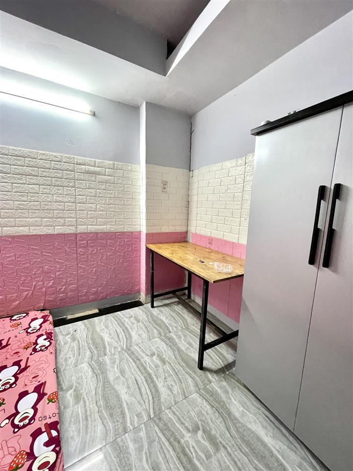 Cho thuê phòng rộng 20m2 ngay tạ quang bửu, giá 3tr5/tháng, nằm gần cầu tạ quang bửu