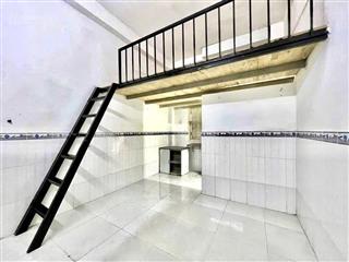 Cho thuê phòng 3tr3 có gác cao nằm ngay cầu nguyễn tri phương qua q1 q5 dễ dàng