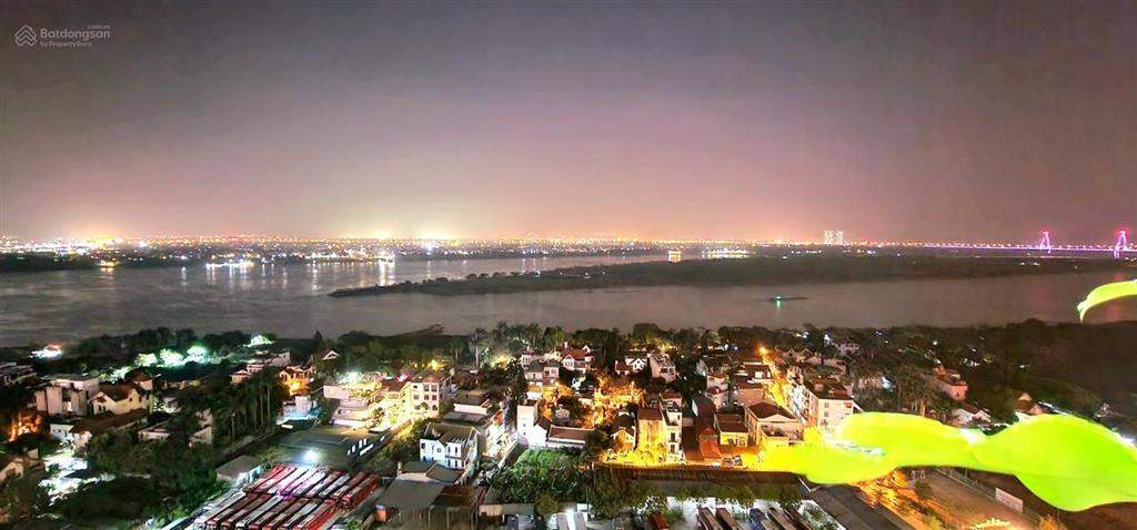 Bán gấp chung cư căn hộ góc view sông có 102
