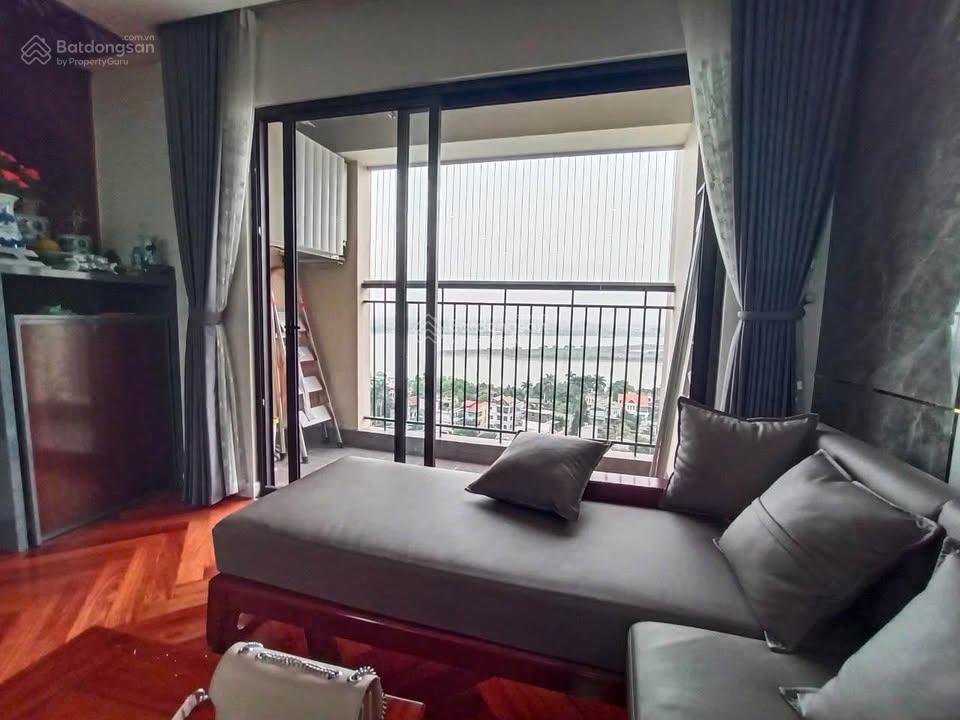 Bán gấp chung cư căn hộ góc view sông có 102