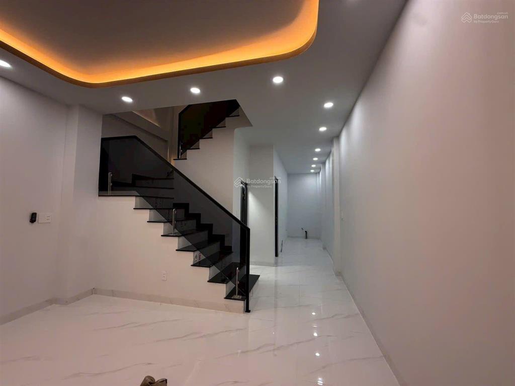Bán nhà đường luỹ bán bích  61m2  2 tầng  p. hoà thạnh  q. tân phú  0978 032 ***